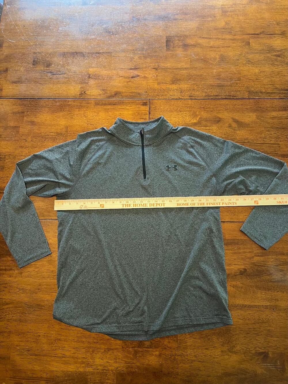Mens Under Armor Heat Gear Long Sleeve Gray Half Zip Pullover, Size XL